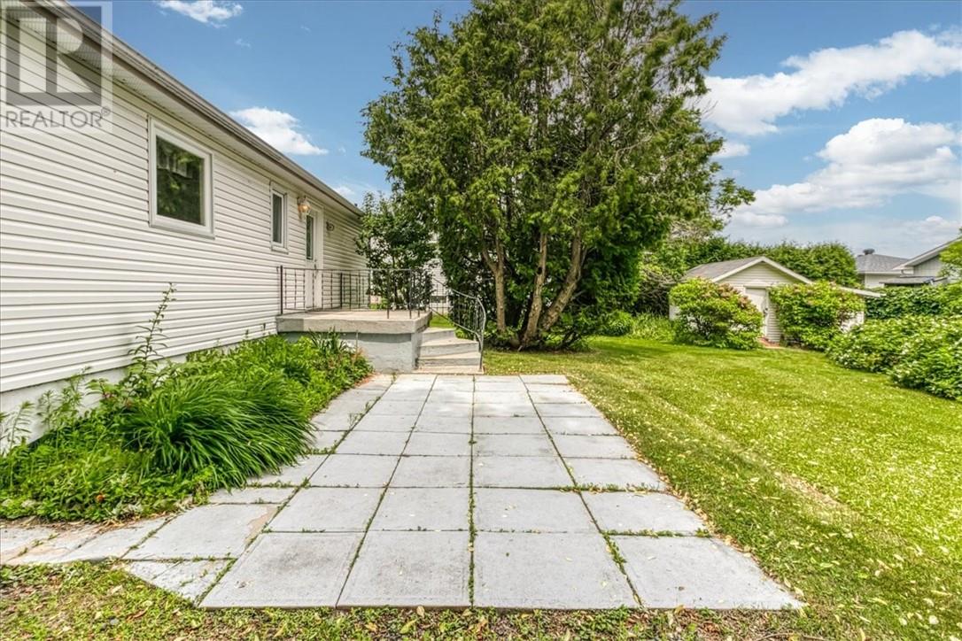 512 Monique Street, Chelmsford, Ontario  P0M 1L0 - Photo 5 - 2128909