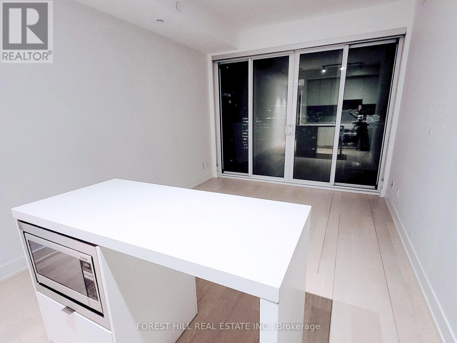 2612 - 7 Grenville Street, Toronto, Ontario  M4Y 0E9 - Photo 2 - C13514094