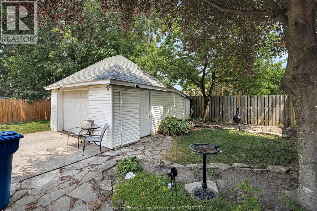 2342 Westcott, Windsor, Ontario  N8W 4K7 - Photo 7 - 26015832