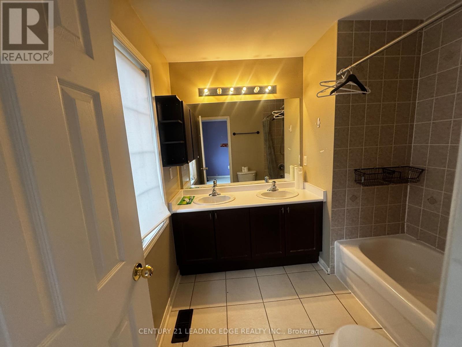 Upper - 13 Prince William Drive, Markham, Ontario L3R 7V5 - Photo 11 - N13514126