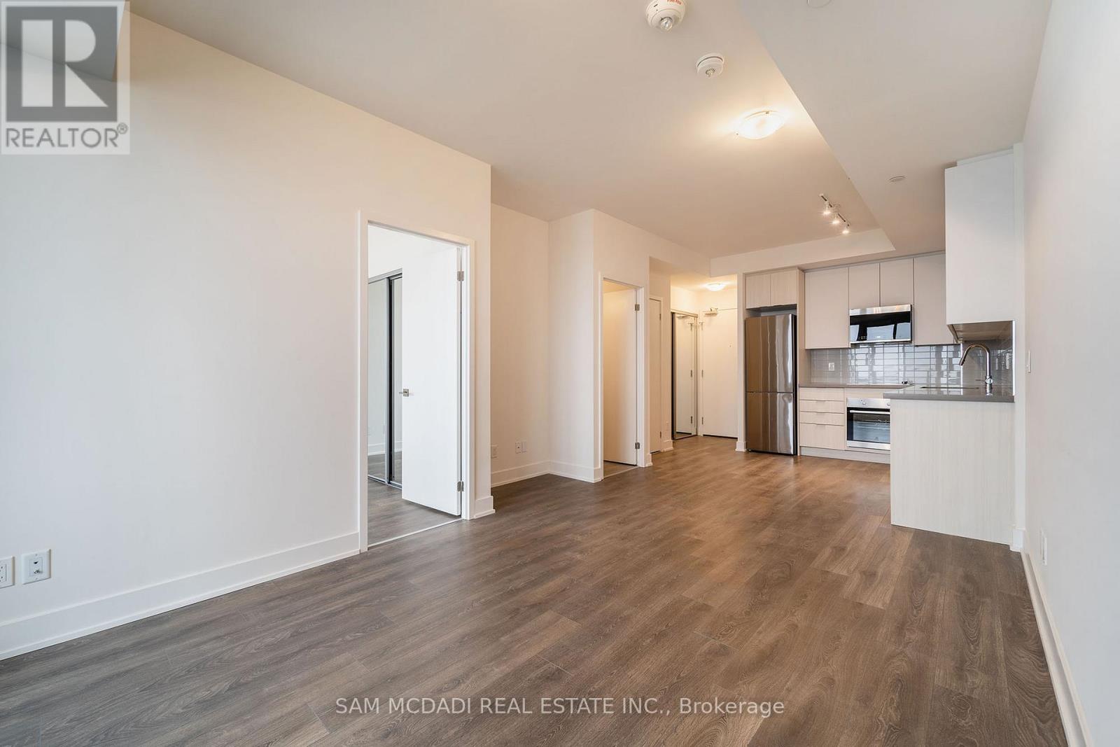 1102 - 297 Oak Walk Drive, Oakville, Ontario  L6H 6Z3 - Photo 11 - W13514148