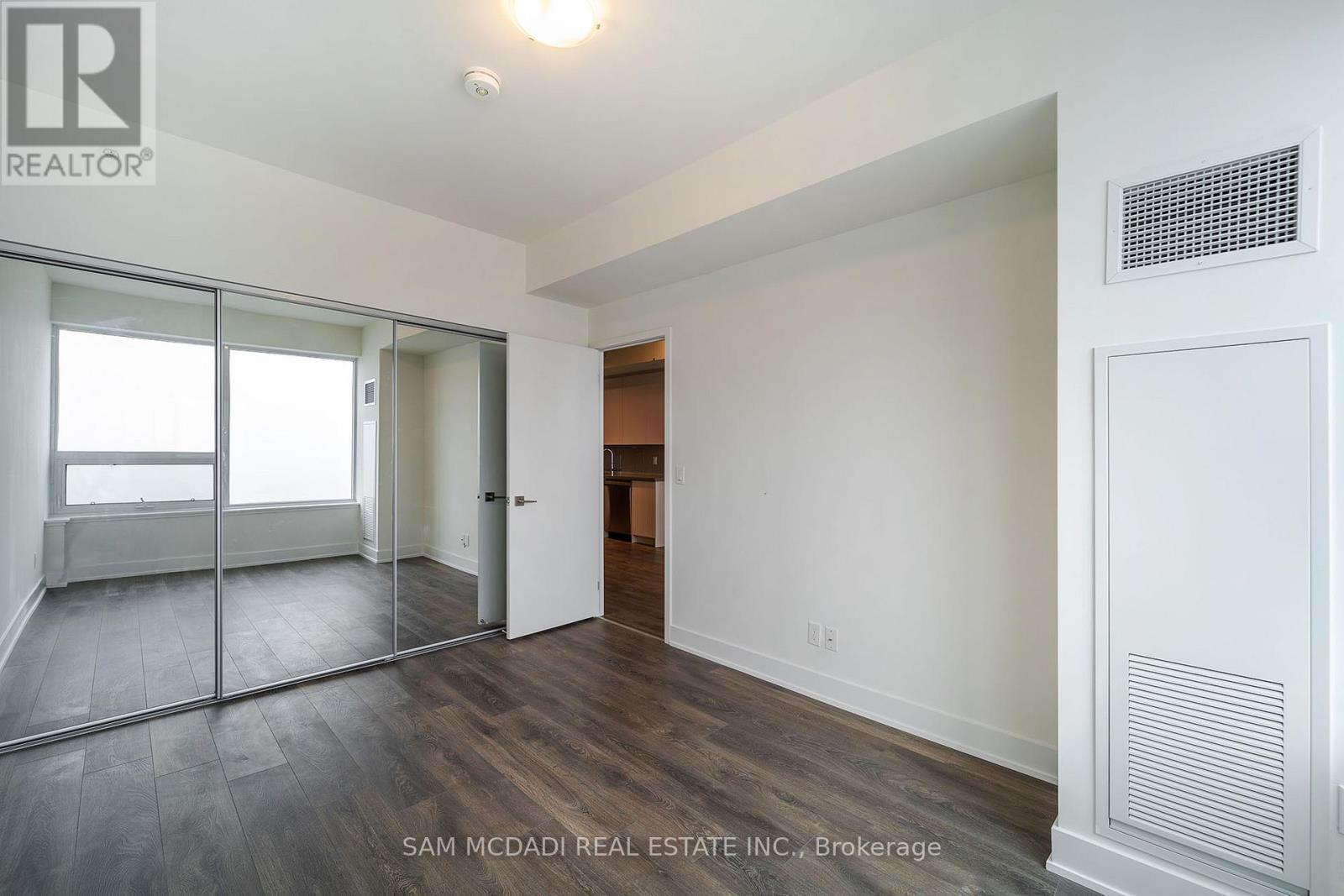 1102 - 297 Oak Walk Drive, Oakville, Ontario  L6H 6Z3 - Photo 15 - W13514148