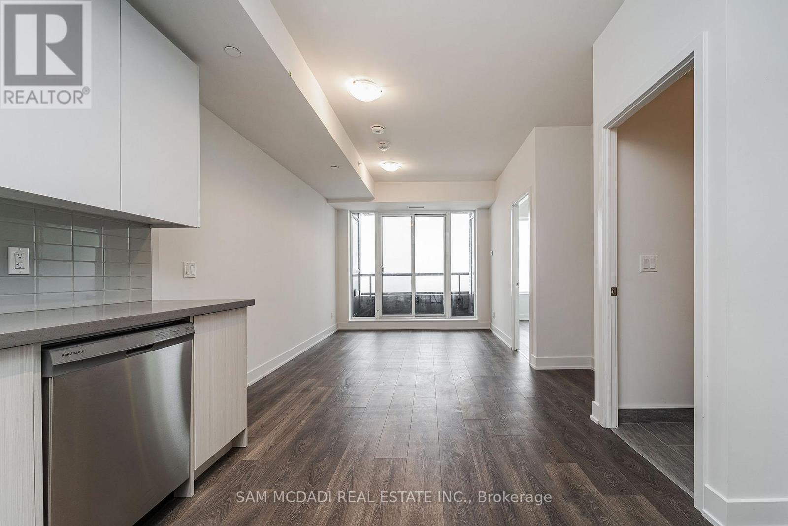 1102 - 297 Oak Walk Drive, Oakville, Ontario  L6H 6Z3 - Photo 8 - W13514148