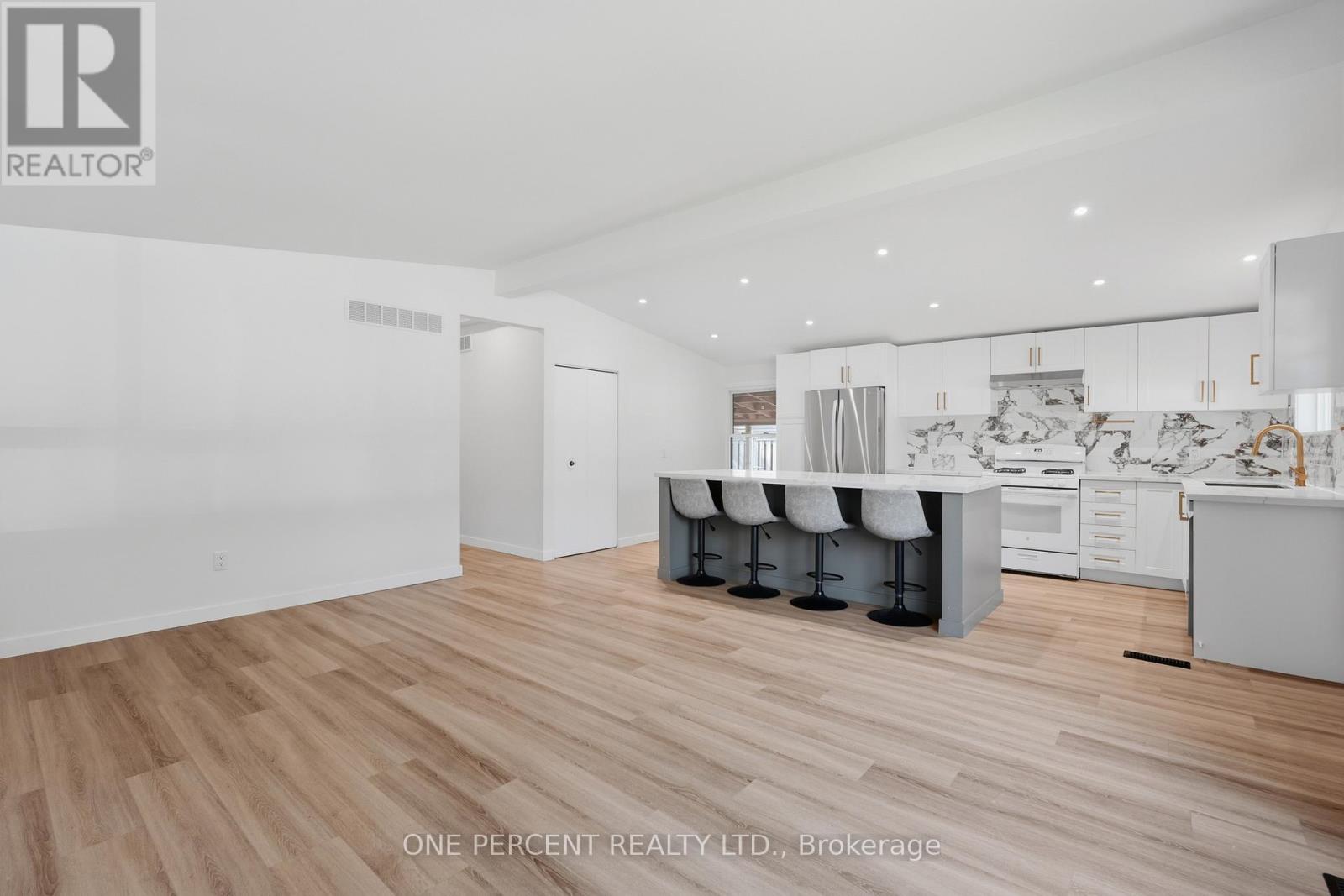 9 Bishopsgate Avenue, Hamilton, Ontario  L8V 3K3 - Photo 8 - X13514116