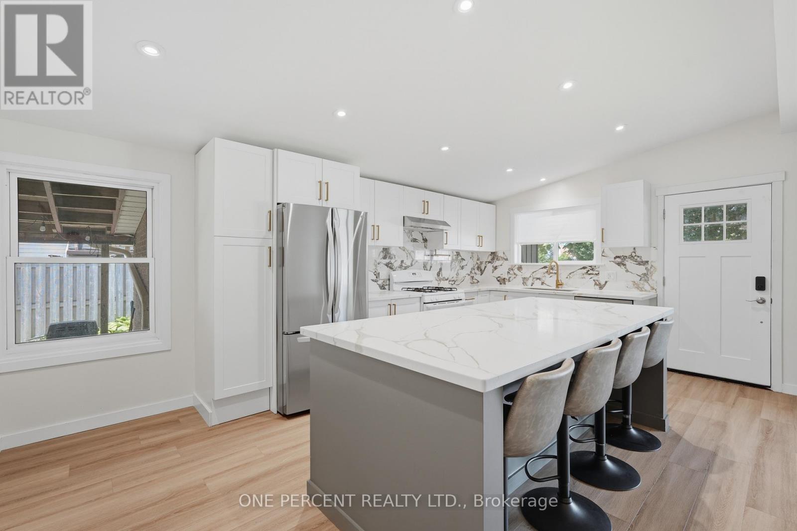 9 Bishopsgate Avenue, Hamilton, Ontario  L8V 3K3 - Photo 9 - X13514116