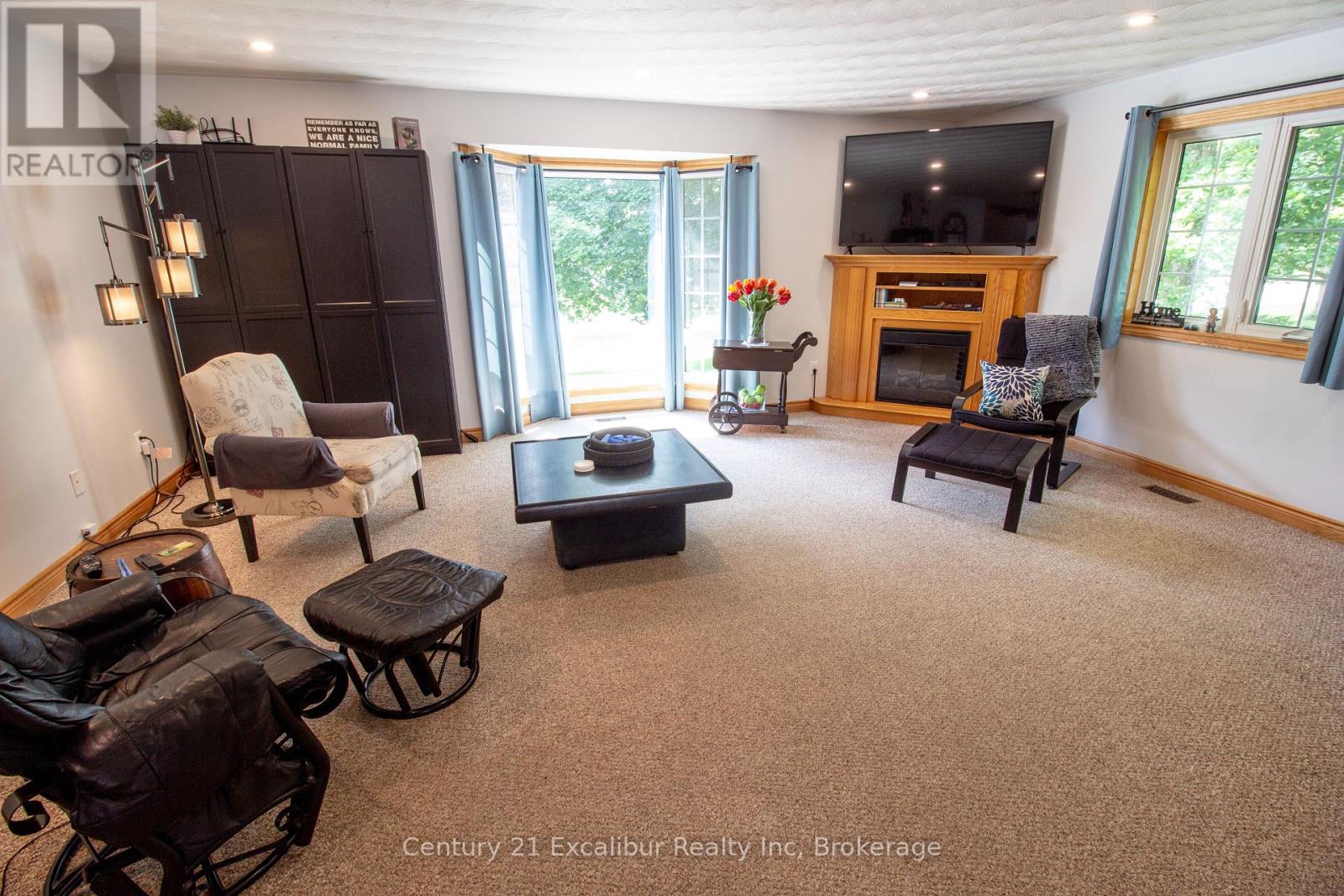 591 Wellington Street E, Wellington North, Ontario  N0G 2L2 - Photo 7 - X13514272