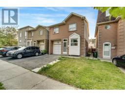 5 KIMBERCROFT COURT, Toronto, Ontario