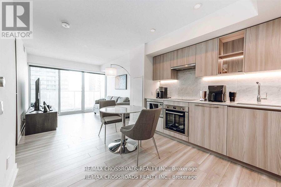 1508 - 17 Bathurst Street, Toronto, Ontario  M5V 0N1 - Photo 2 - C13514320
