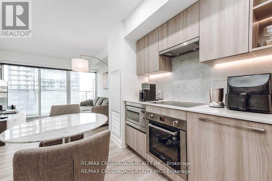 1508 - 17 Bathurst Street, Toronto, Ontario  M5V 0N1 - Photo 4 - C13514320