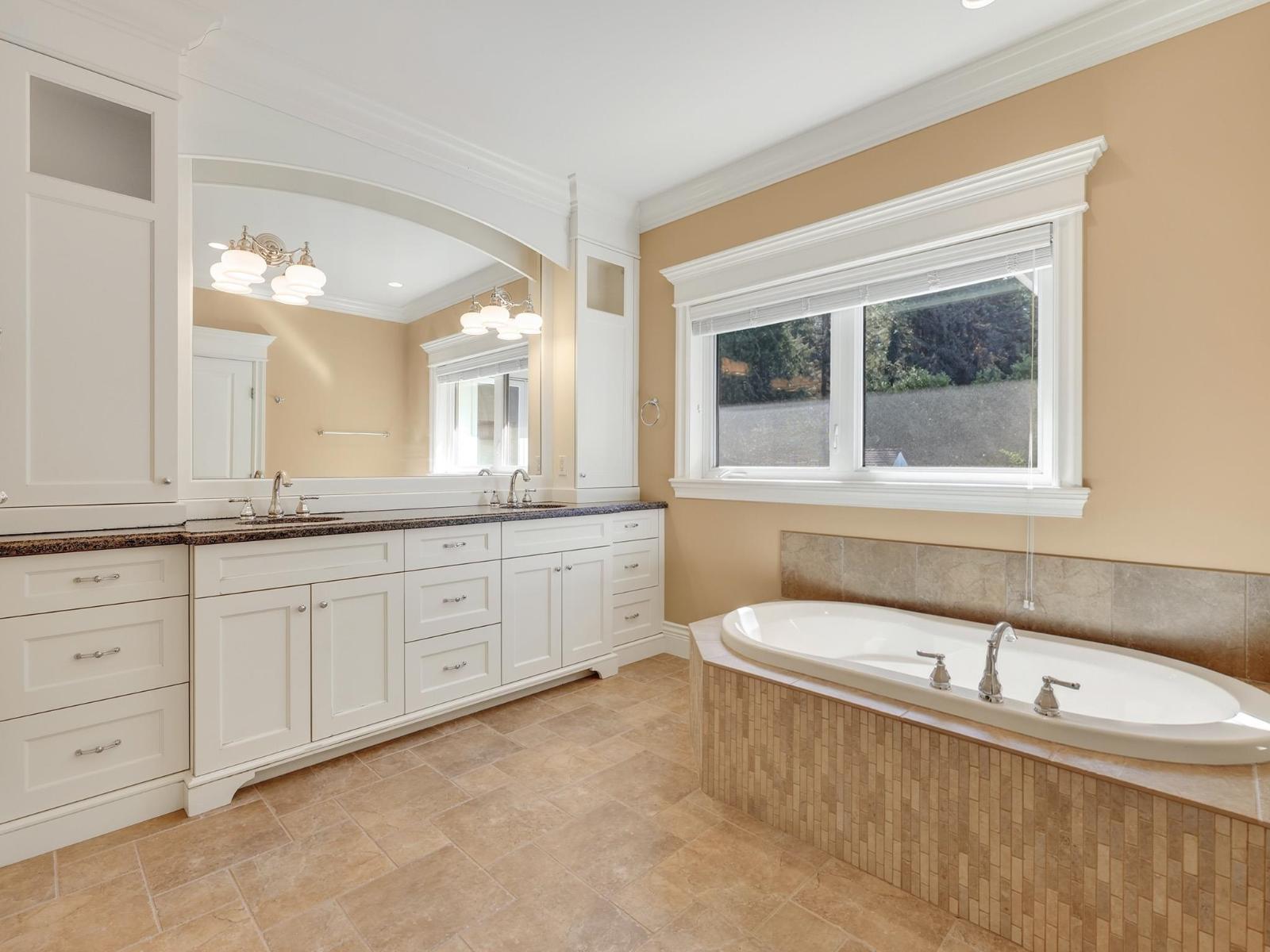13464 Vine Maple Drive, Surrey, British Columbia  V4P 1W9 - Photo 20 - R3141562
