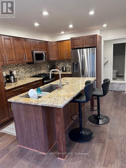 3 Amaryllis Avenue, Richmond Hill, Ontario  L4E 3T7 - Photo 5 - N13514256