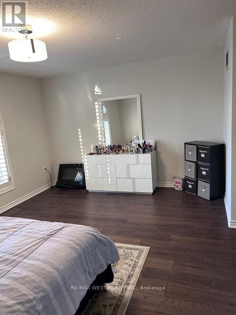 3 Amaryllis Avenue, Richmond Hill, Ontario  L4E 3T7 - Photo 6 - N13514256