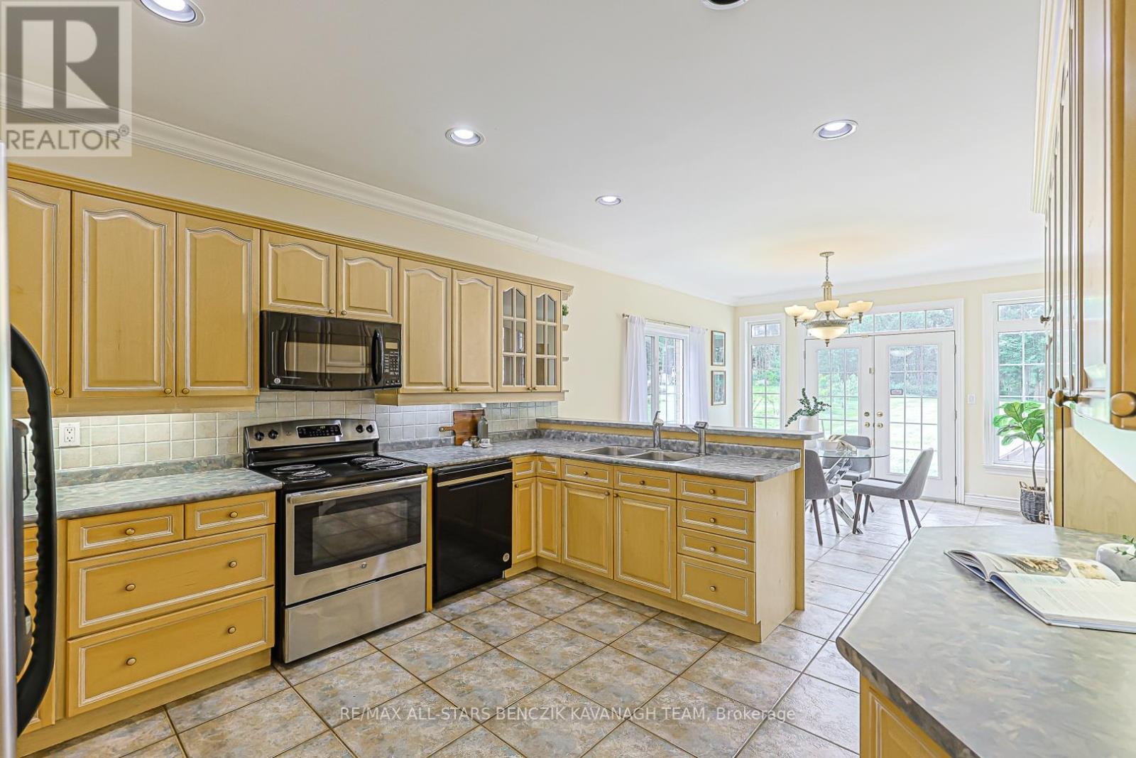 5633 Lakeshore Road, Whitchurch-Stouffville, Ontario  L4A 7X3 - Photo 11 - N13514386