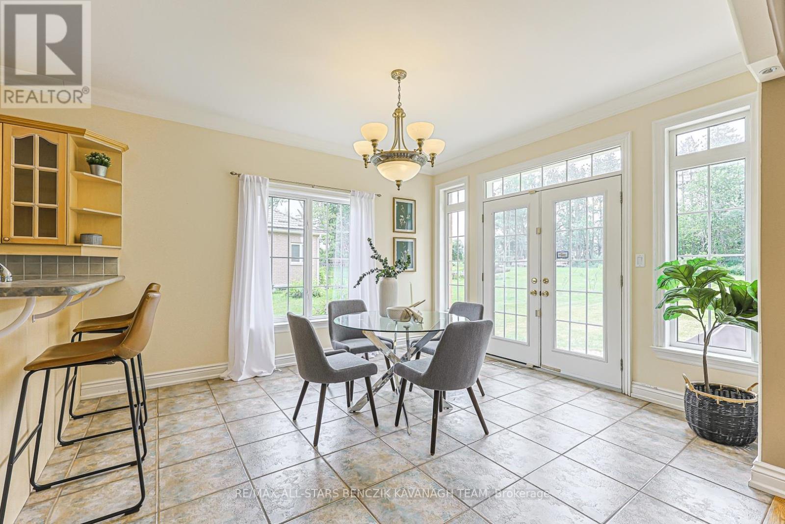 5633 Lakeshore Road, Whitchurch-Stouffville, Ontario  L4A 7X3 - Photo 9 - N13514386