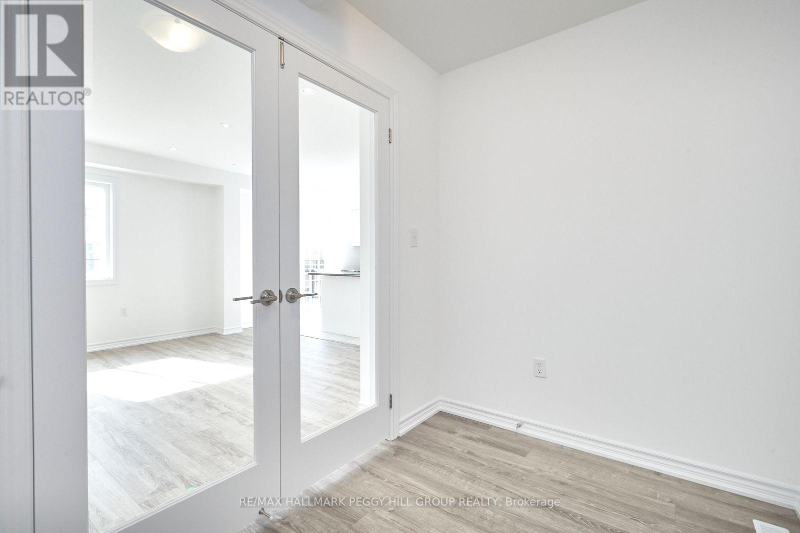 8 Andean Lane, Barrie, Ontario  L9J 0J4 - Photo 5 - S13514318