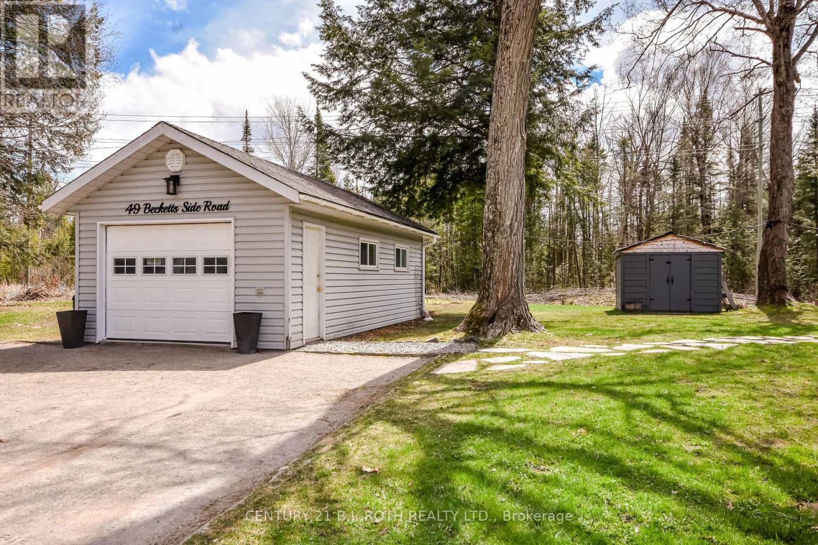 49 Becketts Side Road, Tay (Waubaushene), Ontario  L0K 2C0 - Photo 3 - S13514422