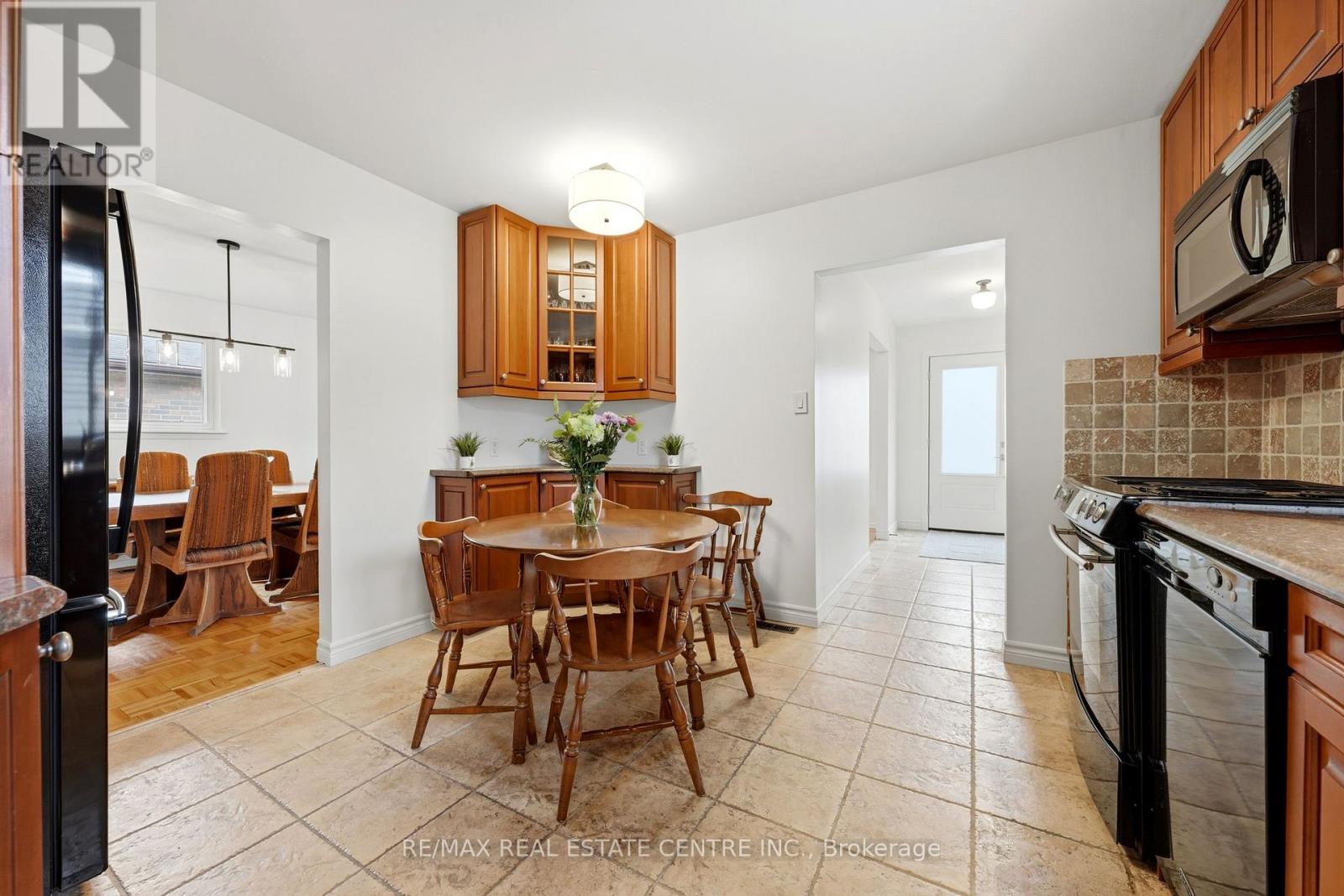 3170 Palmer Drive, Burlington, Ontario  L7M 1L4 - Photo 17 - W13514394