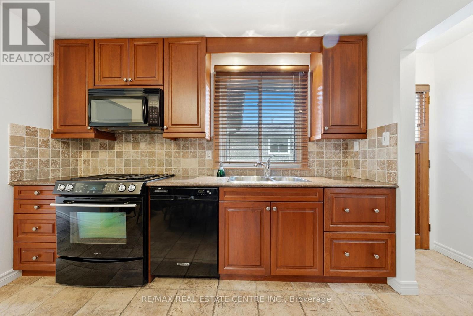 3170 Palmer Drive, Burlington, Ontario  L7M 1L4 - Photo 19 - W13514394