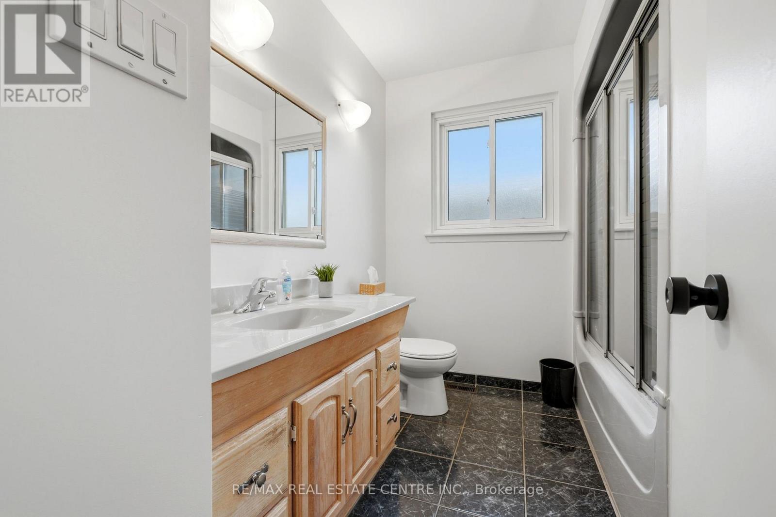 3170 Palmer Drive, Burlington, Ontario  L7M 1L4 - Photo 27 - W13514394
