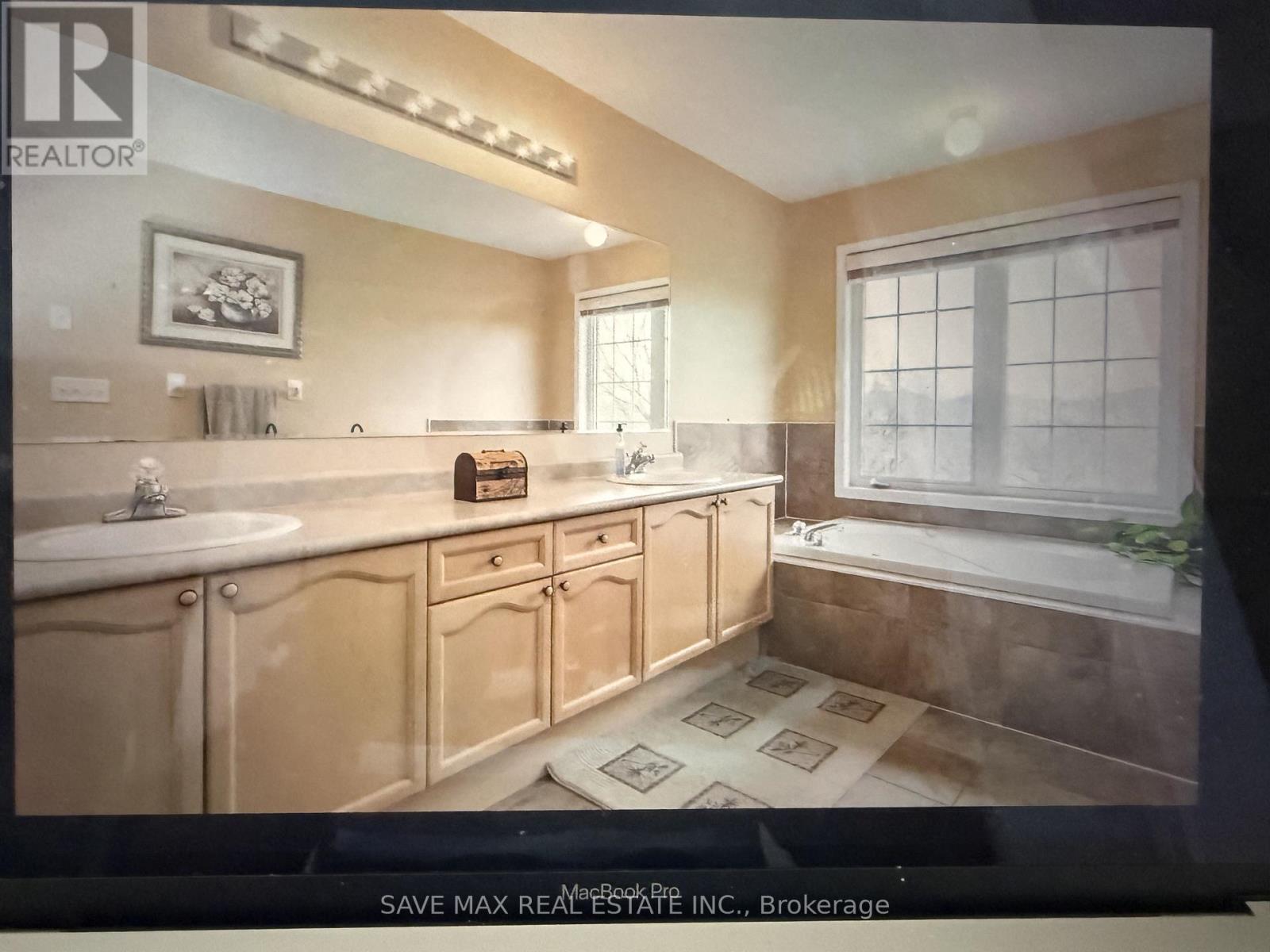 184 Treeline Boulevard, Brampton, Ontario  L6P 1E8 - Photo 15 - W13514414