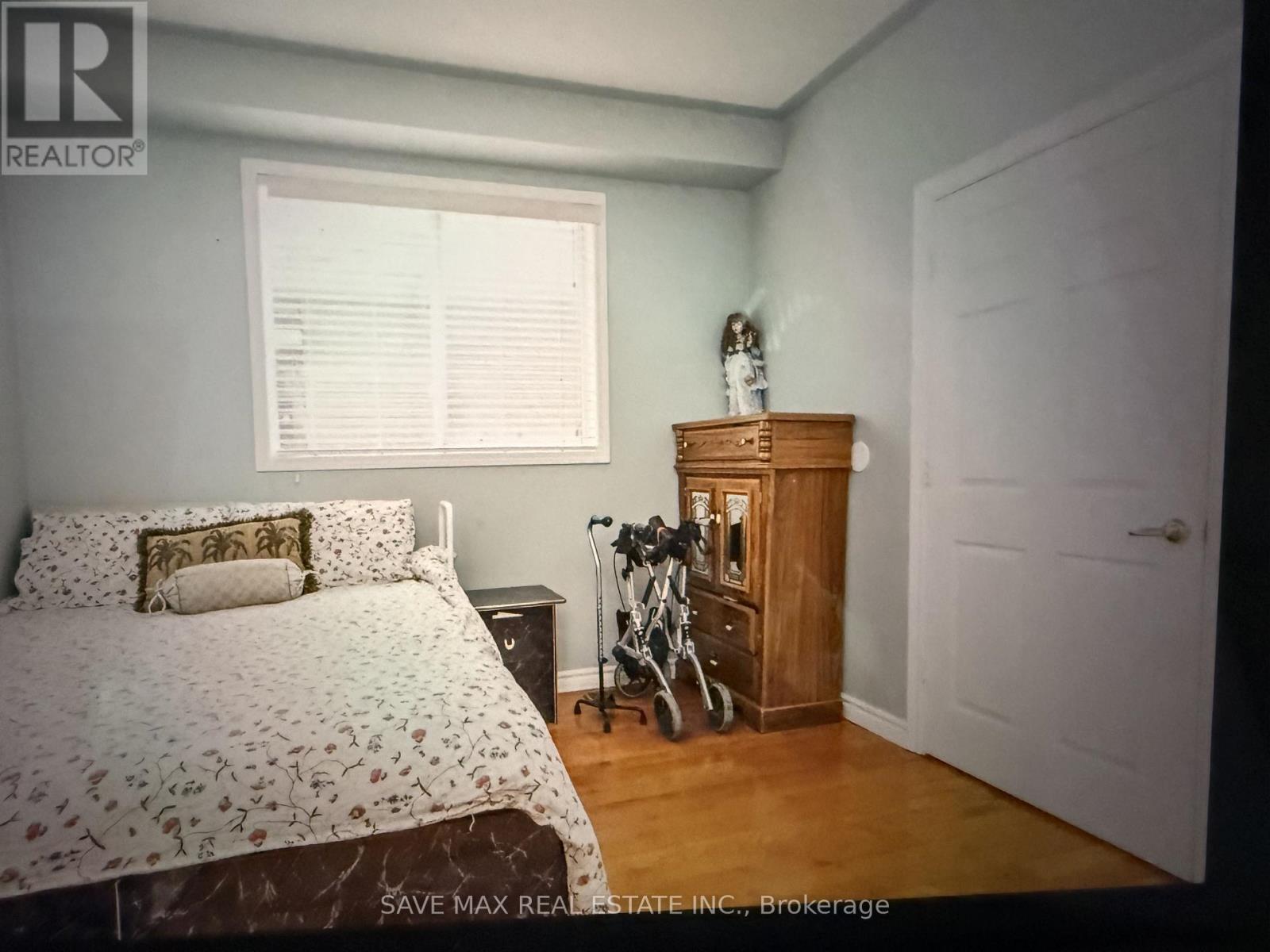 184 Treeline Boulevard, Brampton, Ontario  L6P 1E8 - Photo 9 - W13514414