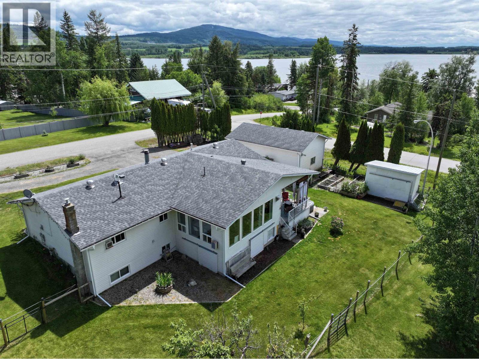 1541 Beach Crescent, Quesnel, British Columbia  V2J 4J5 - Photo 2 - R3141625