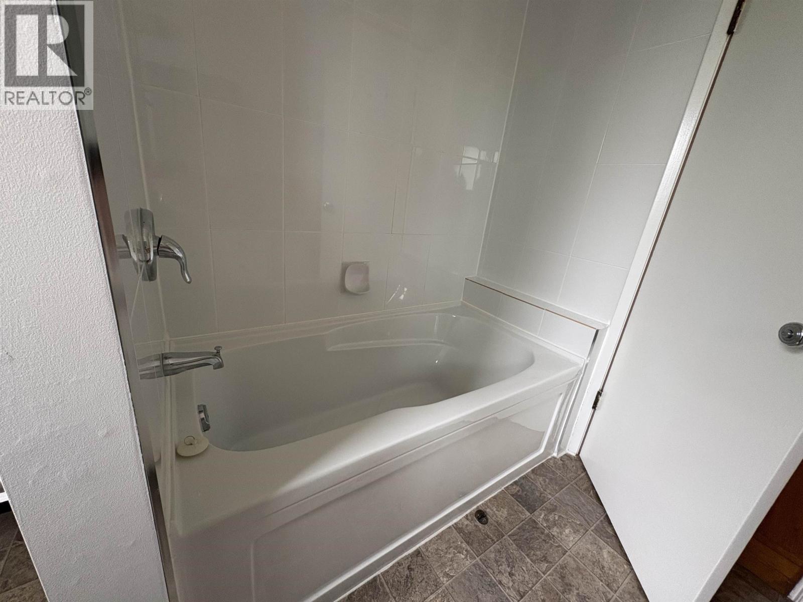 312 E 46th Avenue, Vancouver, British Columbia V5W 1Z8 - Photo 8 - R3141945