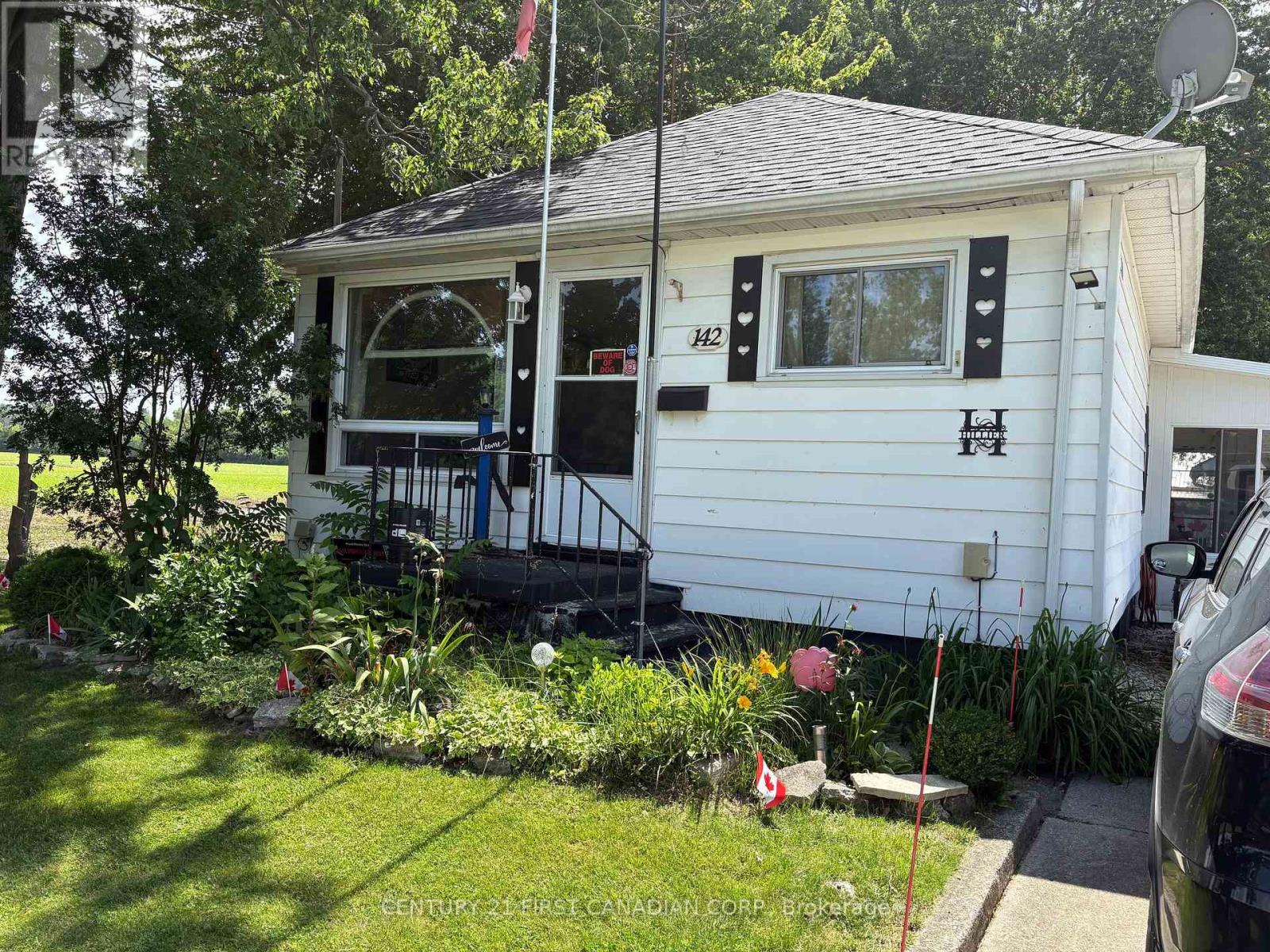 142 Frederic Street W, West Elgin, Ontario  N0L 2P0 - Photo 2 - X13514480