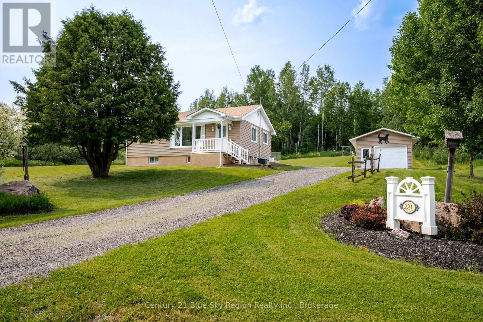 221 BIG MOOSE ROAD, East Ferris, Ontario