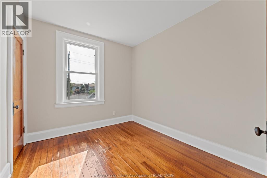 961 Lincoln, Windsor, Ontario N8Y 2H3 - Photo 23 - 26015857