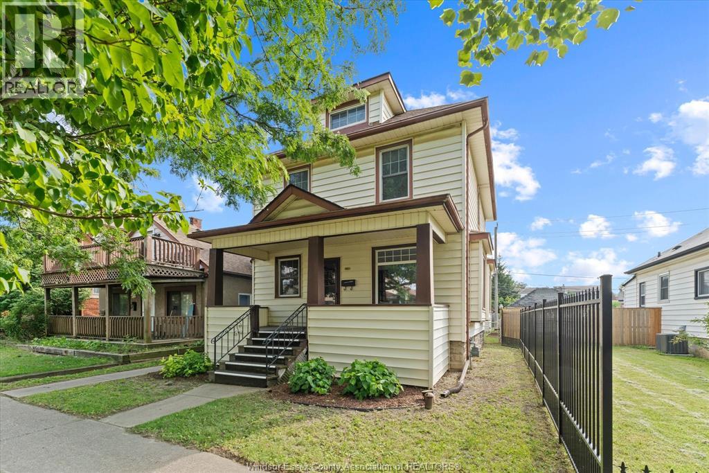 961 Lincoln, Windsor, Ontario N8Y 2H3 - Photo 3 - 26015857