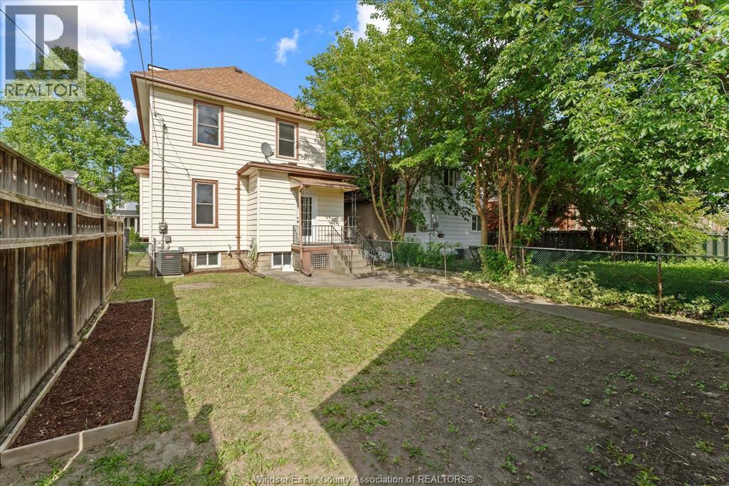 961 Lincoln, Windsor, Ontario N8Y 2H3 - Photo 35 - 26015857