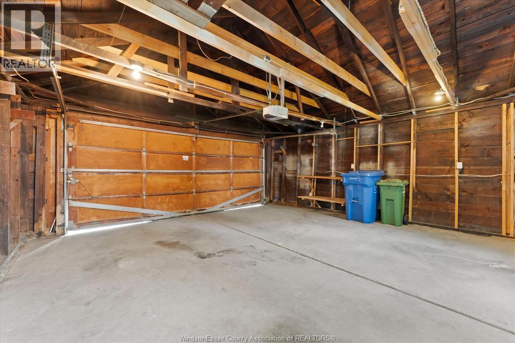 961 Lincoln, Windsor, Ontario N8Y 2H3 - Photo 39 - 26015857