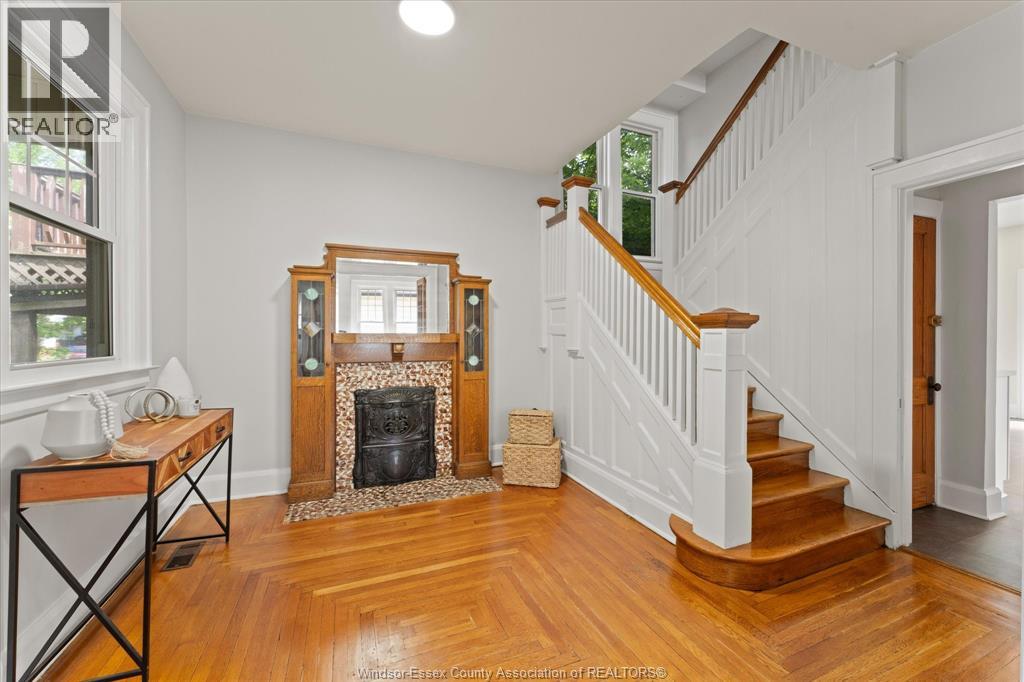 961 Lincoln, Windsor, Ontario N8Y 2H3 - Photo 7 - 26015857