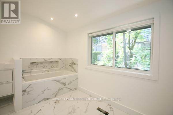 48 Mcgill Street, Toronto, Ontario  M5B 1H2 - Photo 31 - C13508532