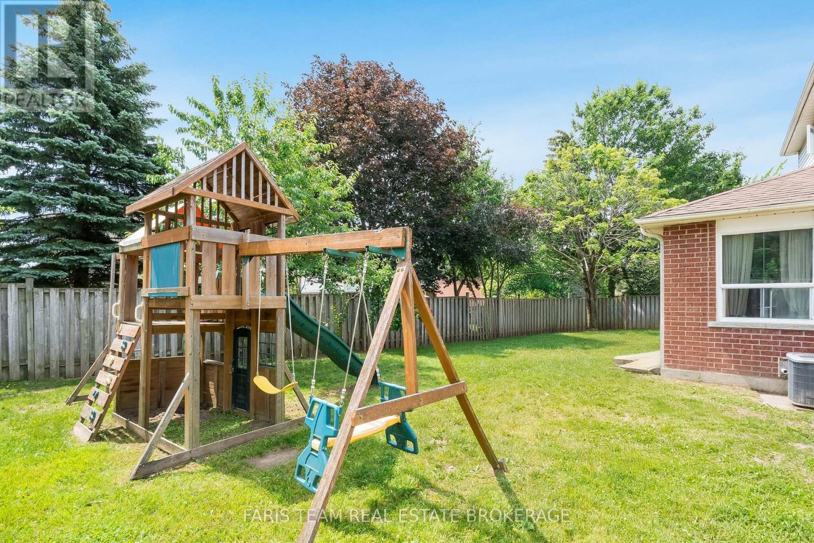 24 Shortreed Court, Barrie, Ontario  L4N 7H8 - Photo 34 - S13512996