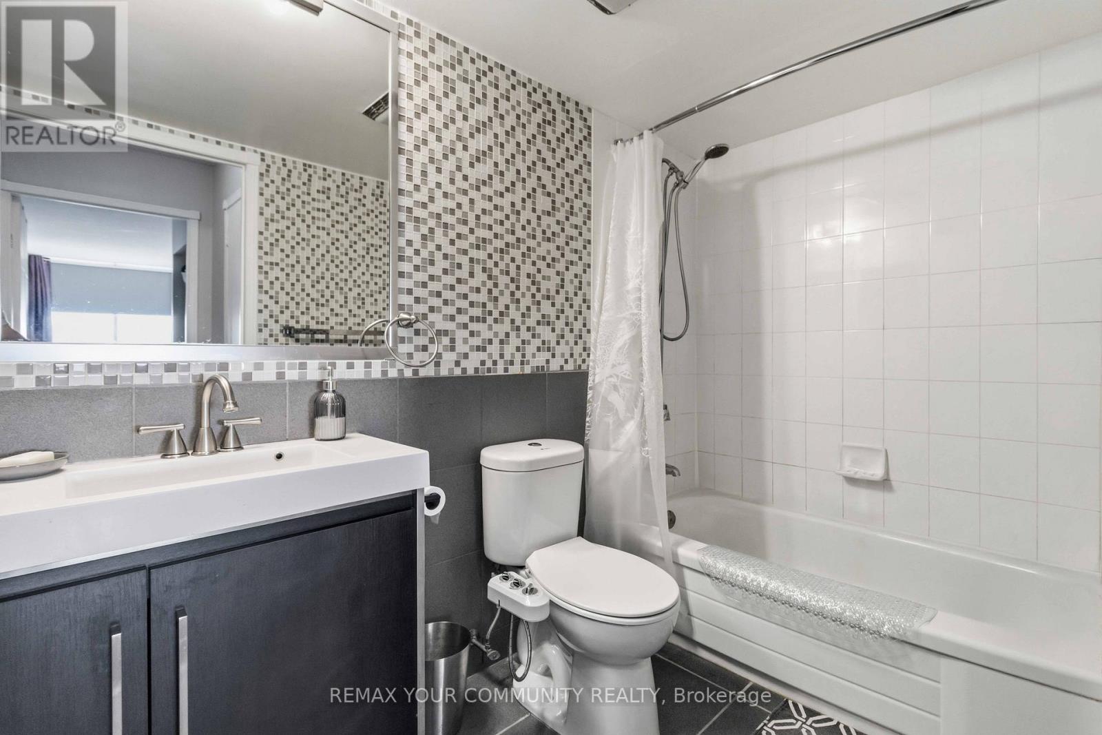 1109 - 135 Hillcrest Avenue, Mississauga, Ontario  L5B 4B1 - Photo 20 - W13466826