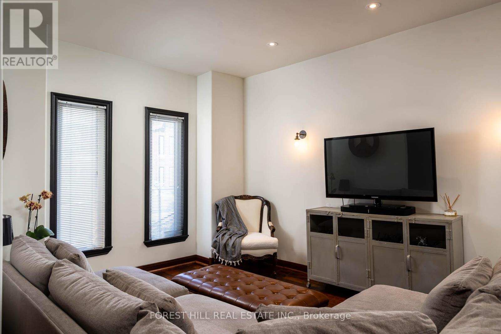 80 NORTHCOTE AVENUE Toronto (Little Portugal), ON M6J 3K3