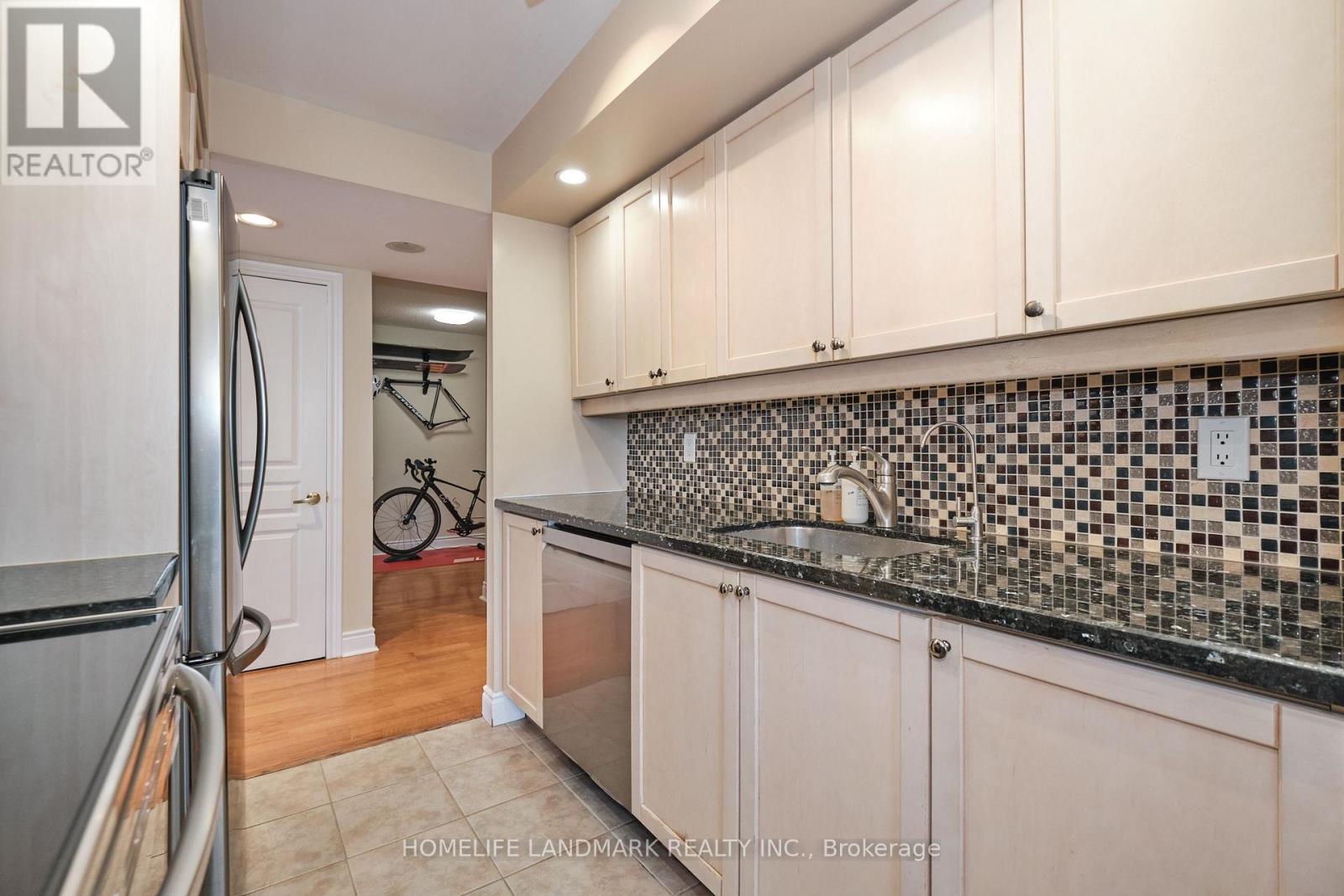 2119 - 15 Northtown Way, Toronto, Ontario  M2N 7A2 - Photo 11 - C13514542
