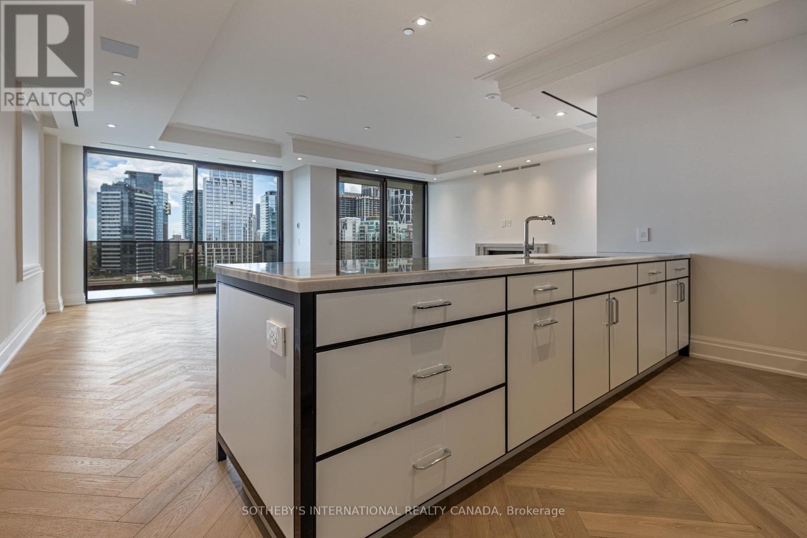 1102 - 89 Avenue Road, Toronto, Ontario  M5R 2G3 - Photo 10 - C13514554