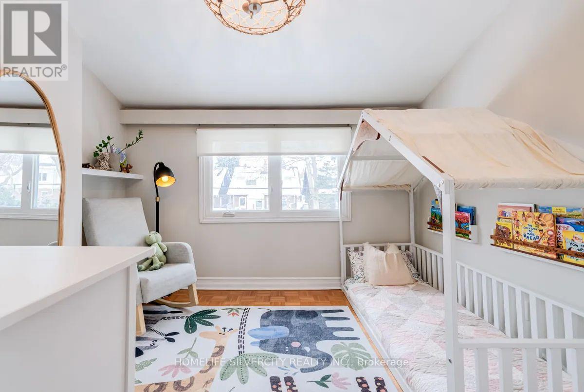 114 Springdale Boulevard, Toronto, Ontario M4J 1W9 - Photo 14 - E13514478