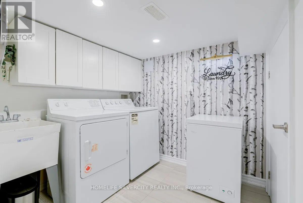 114 Springdale Boulevard, Toronto, Ontario M4J 1W9 - Photo 18 - E13514478