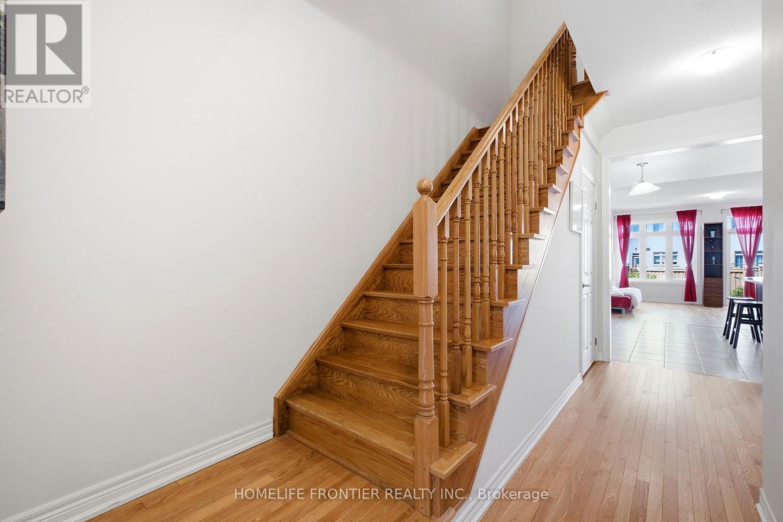 80 Walter Proctor Road, East Gwillimbury, Ontario  L9N 0L6 - Photo 4 - N13514528