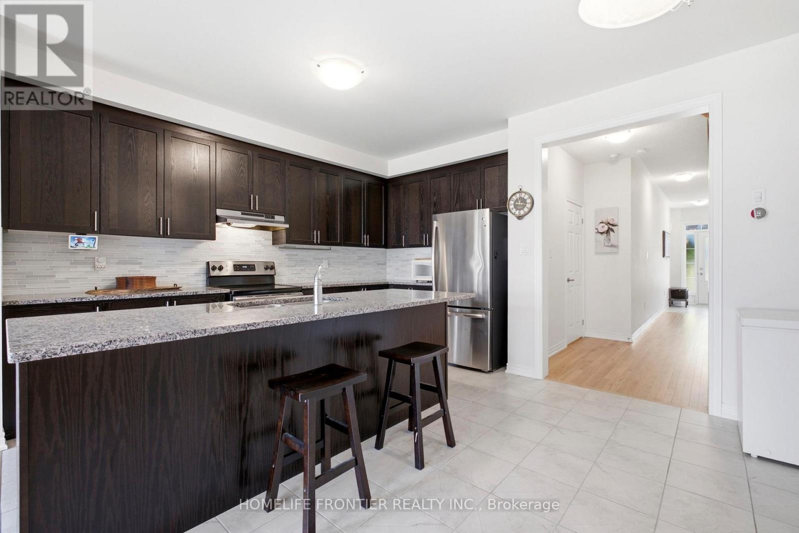 80 Walter Proctor Road, East Gwillimbury, Ontario  L9N 0L6 - Photo 7 - N13514528