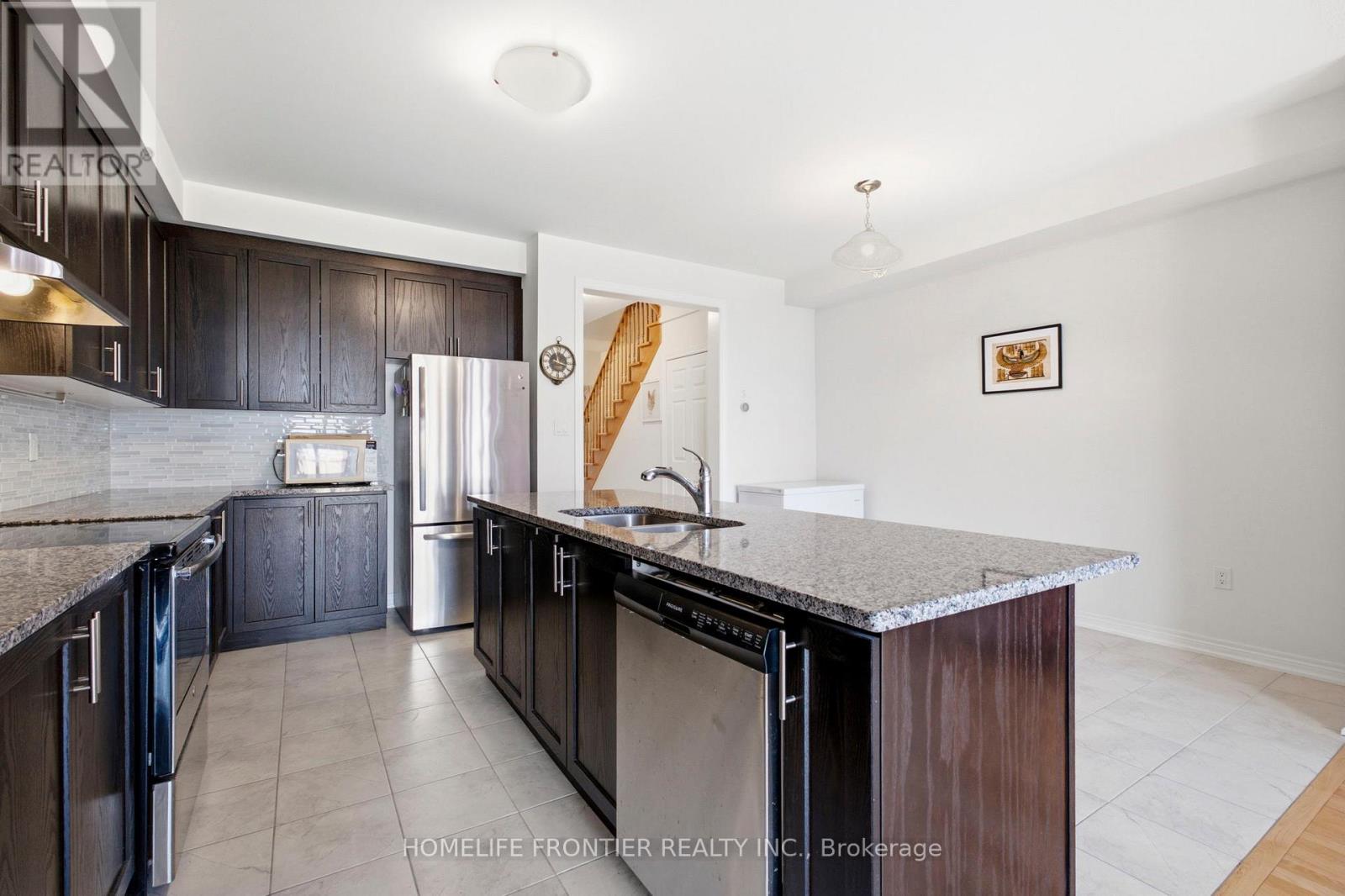 80 Walter Proctor Road, East Gwillimbury, Ontario  L9N 0L6 - Photo 8 - N13514528