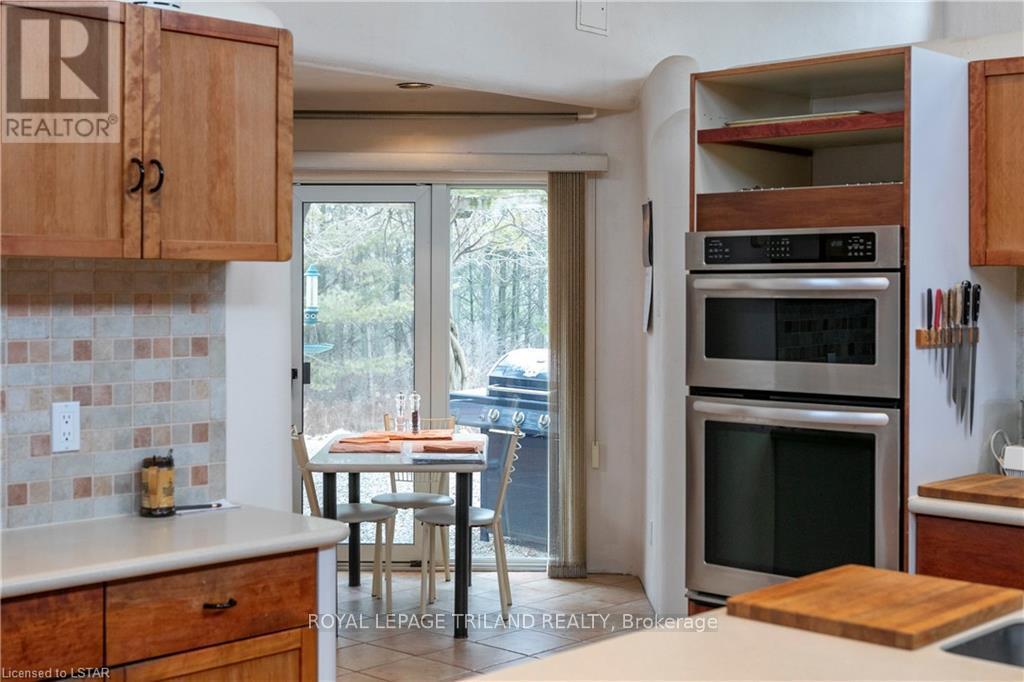 15668 Furnival Road, West Elgin, Ontario  N0L 2N0 - Photo 21 - X13514774