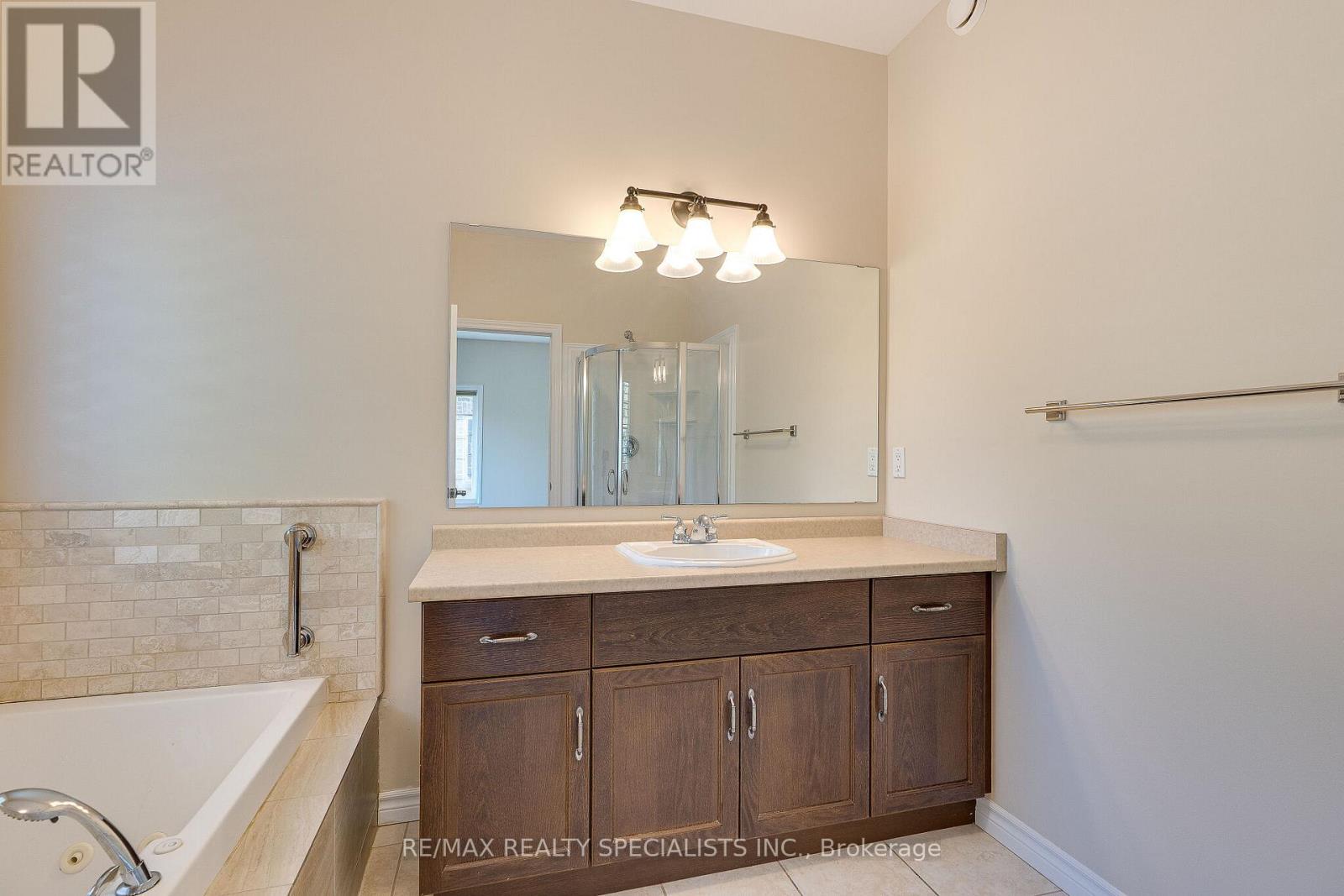 2 - 3 Reddington Drive, Caledon, Ontario  L7E 4C4 - Photo 25 - W13514512