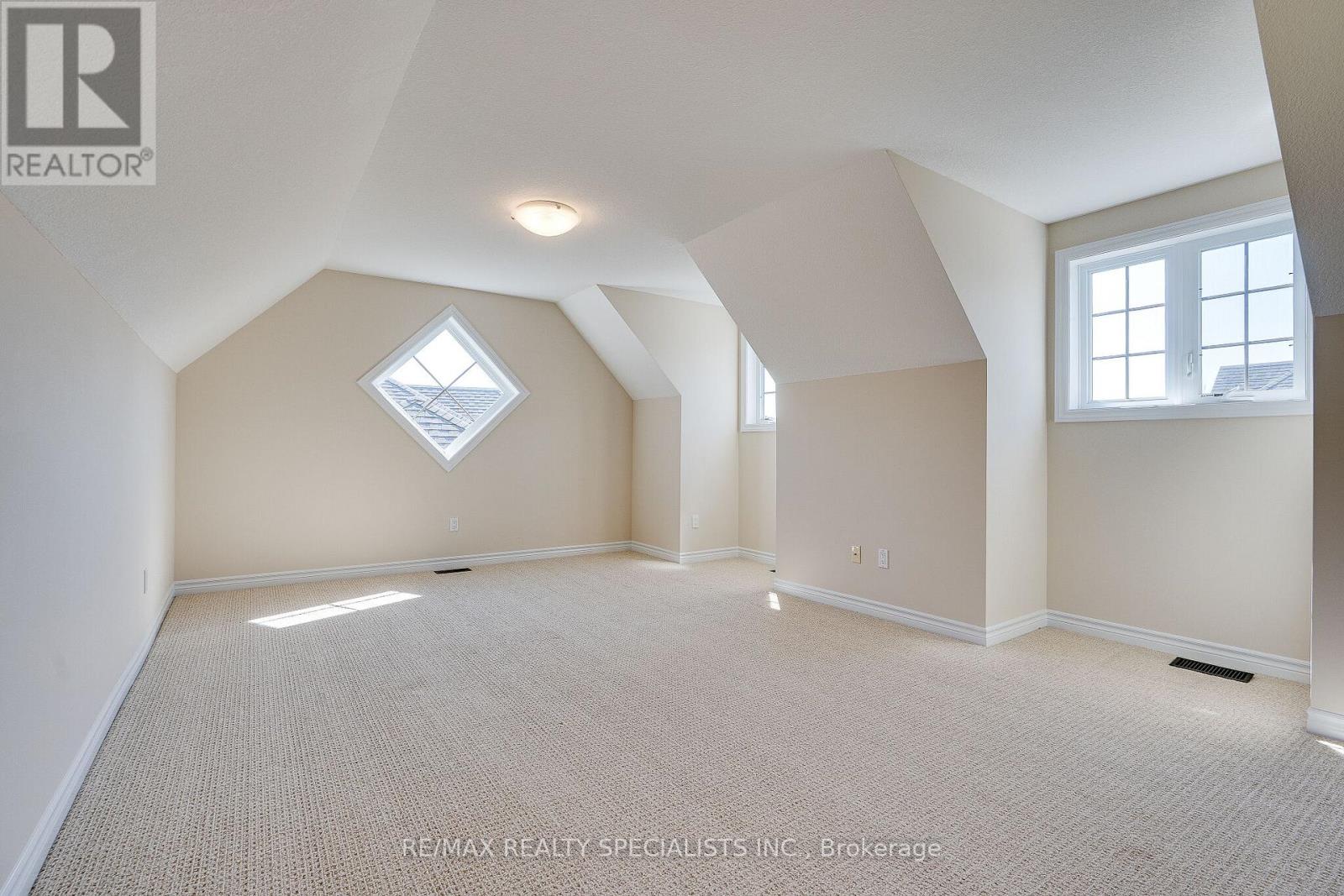 2 - 3 Reddington Drive, Caledon, Ontario  L7E 4C4 - Photo 33 - W13514512