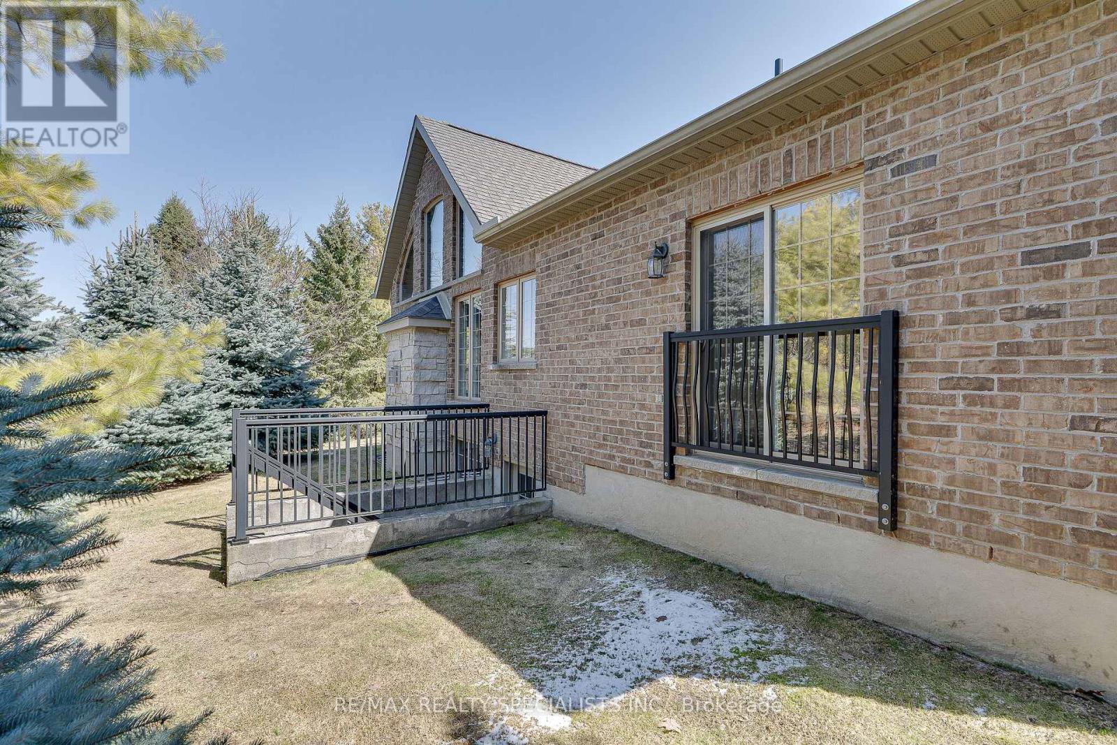 2 - 3 Reddington Drive, Caledon, Ontario  L7E 4C4 - Photo 36 - W13514512