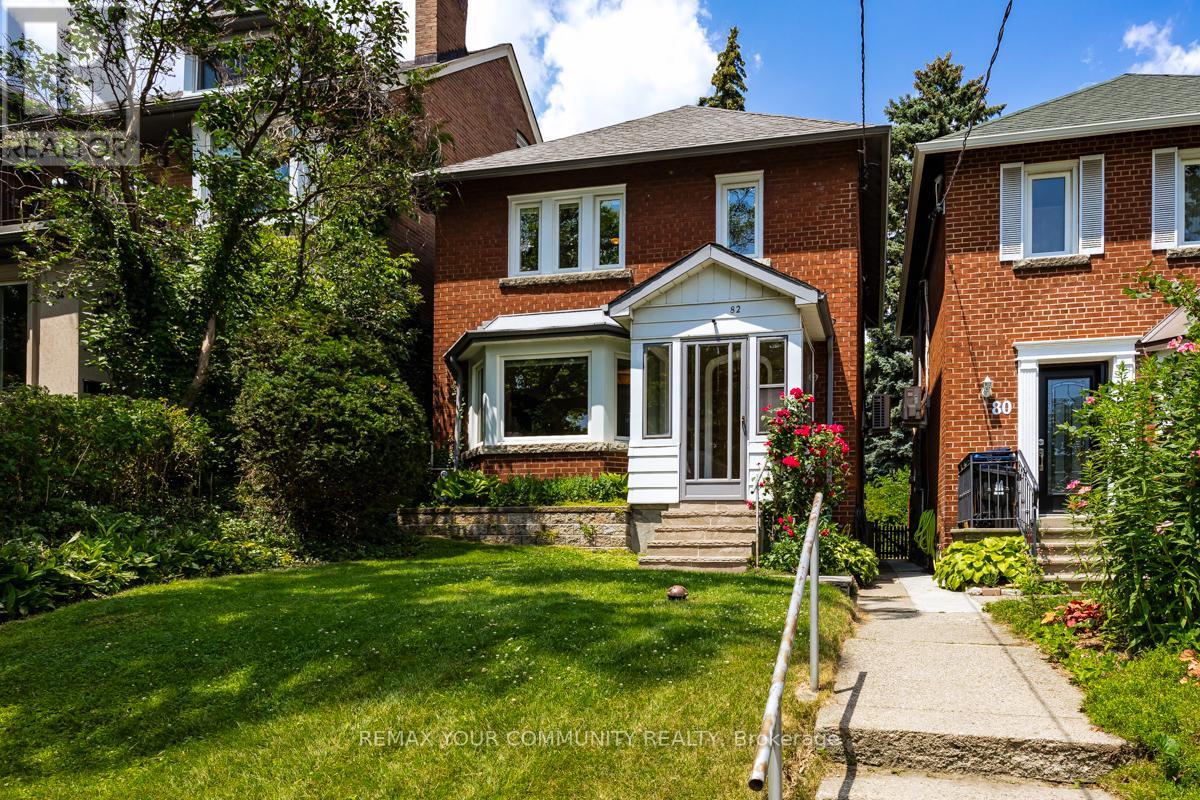 82 Abbott Avenue, Toronto, Ontario M6P 1H6 - Photo 3 - W13514550